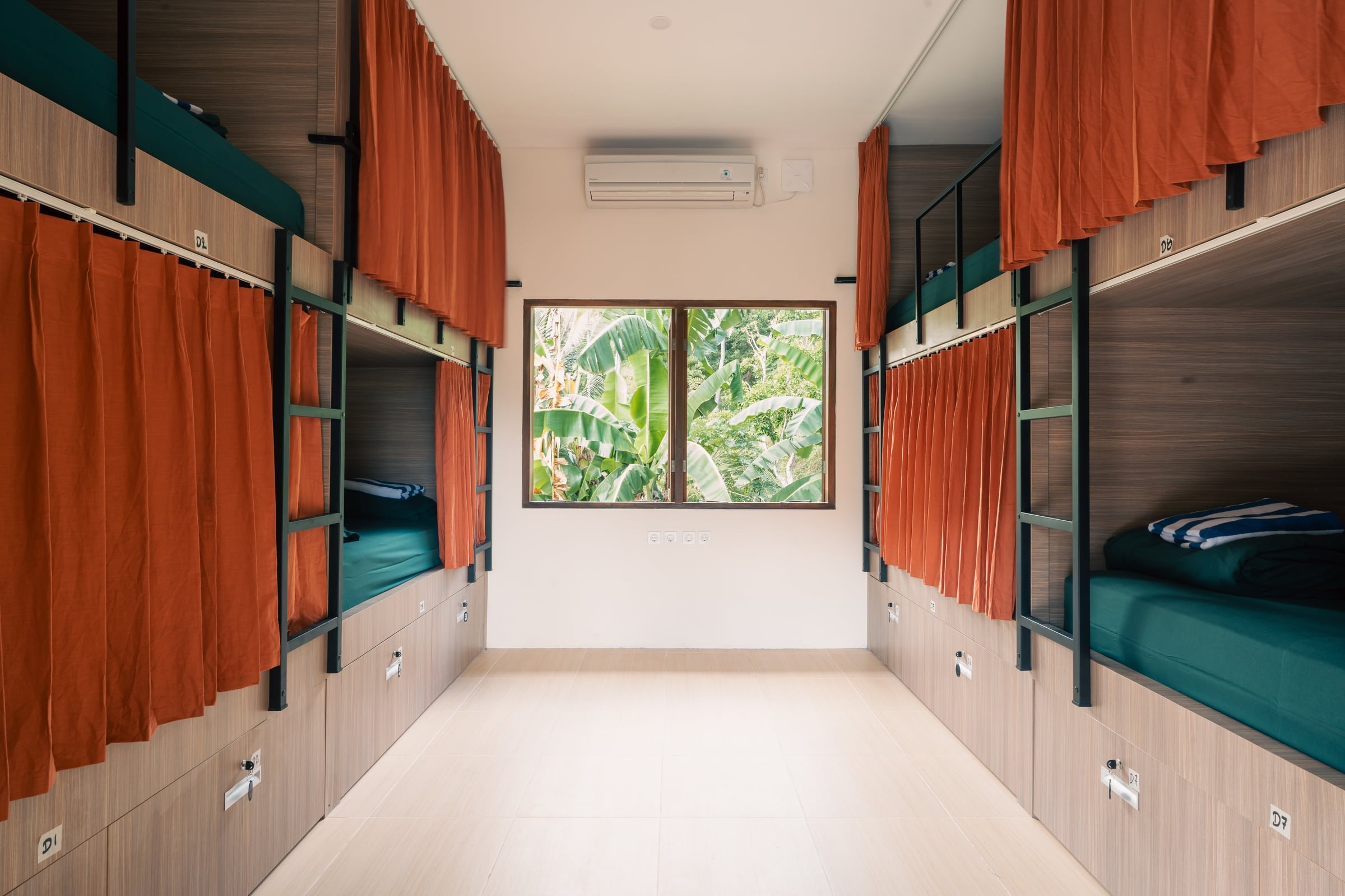 8 Bed Female Only