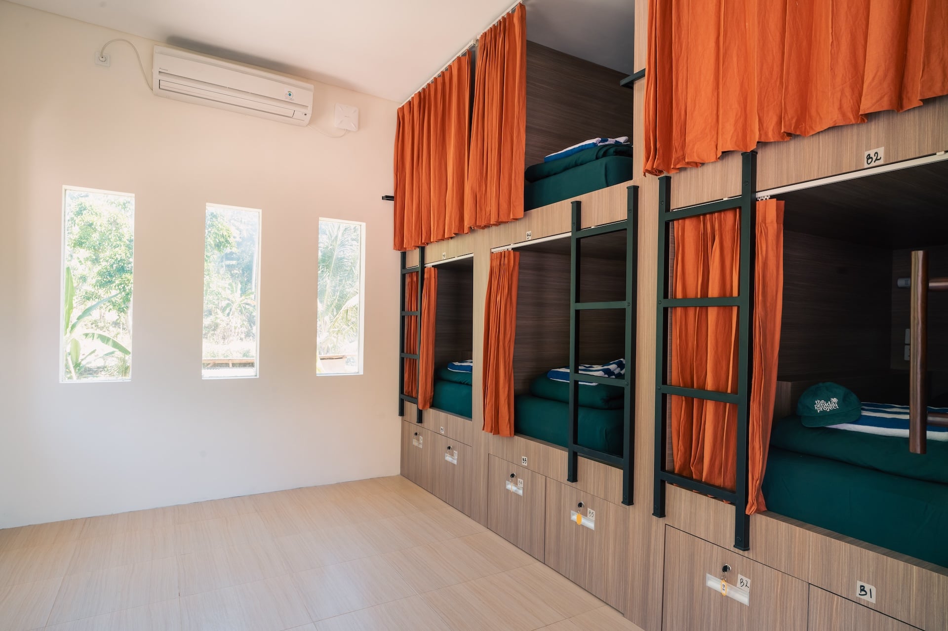 6 Bed Mixed Dorm