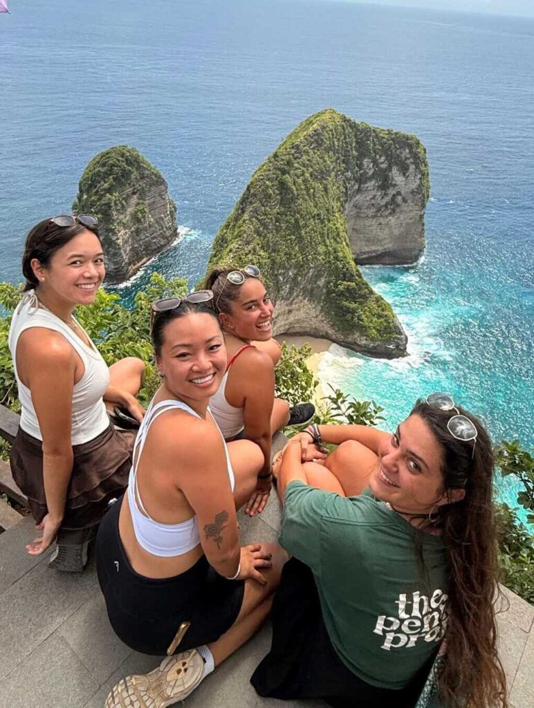 Is Nusa Penida good for solo travellers enjoying coastal views
