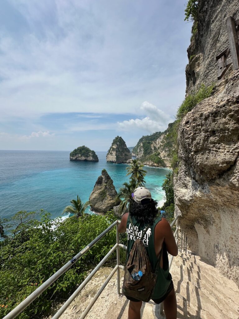 Scenic viewpoint at Diamond Beach in East Nusa Penida featuring dramatic cliffs and clear blue ocean.