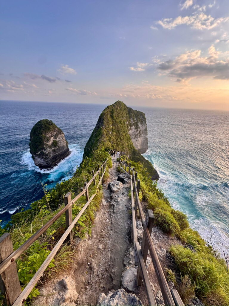 Kelingking Beach viewpoint in Nusa Penida Bali overlooking the famous T-Rex shaped cliff. When wondering how many days in Nusa Penida - this can be seen in any choice.